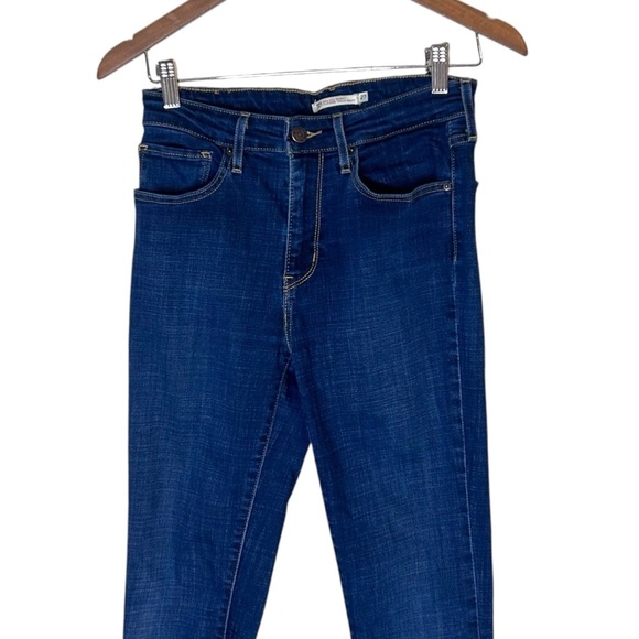 Levi's Women's 721 Hi Rise Skinny Jeans- Dark Wash- Size 27 - Picture 5 of 13